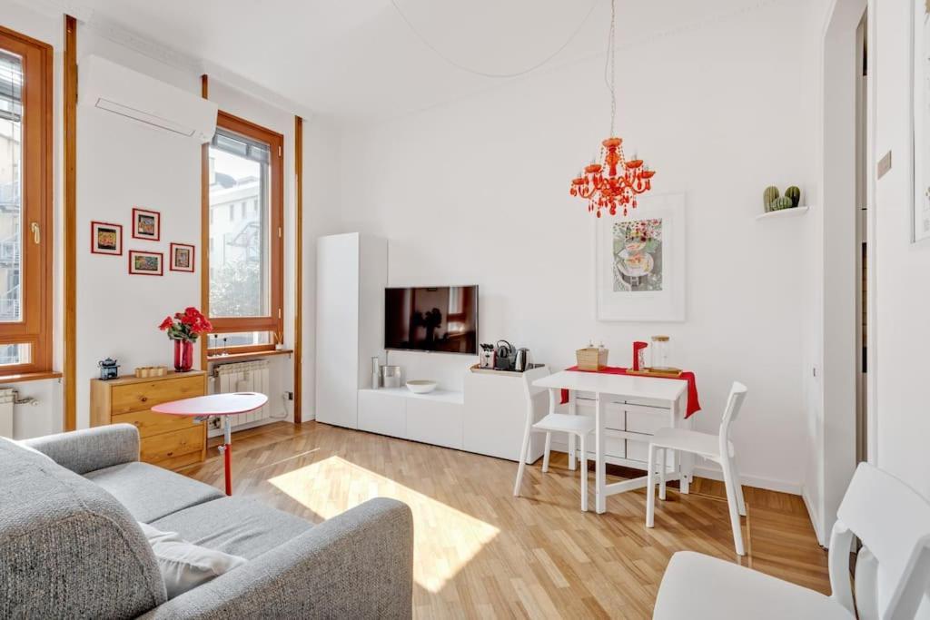 Easylife - Bello E Luminoso Flat In Zona Centrale Milan Luaran gambar