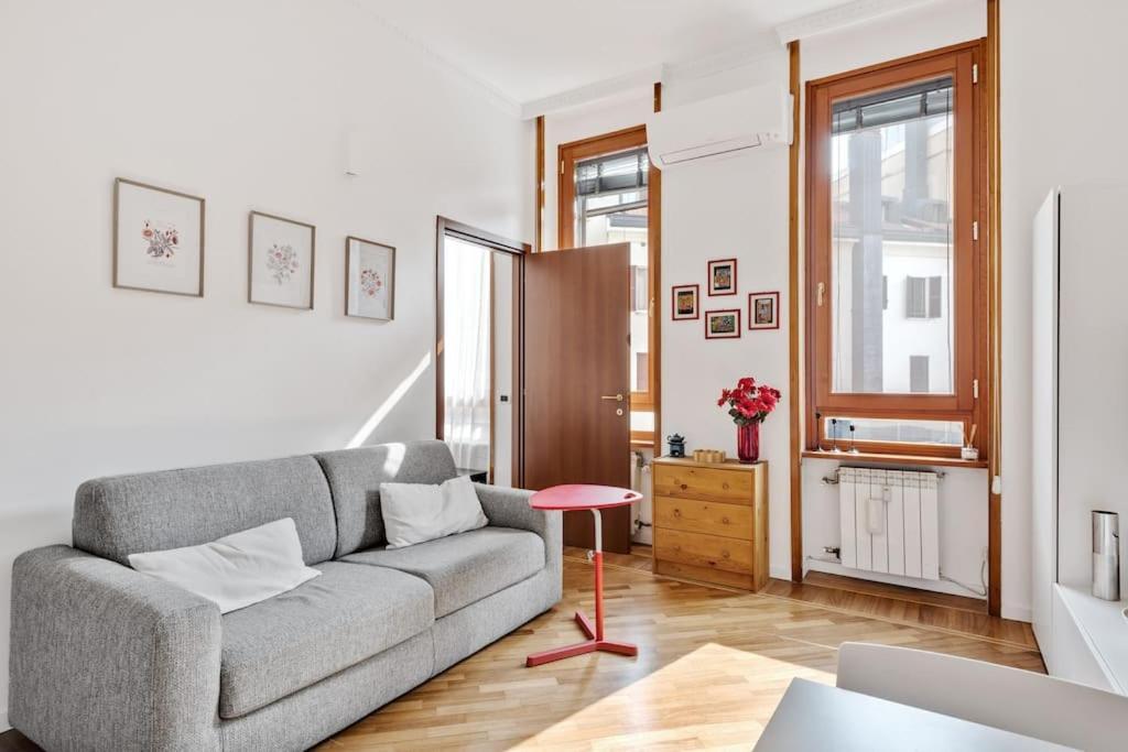 Easylife - Bello E Luminoso Flat In Zona Centrale Milan Luaran gambar